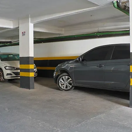 Apto a 500 metros da praia da Enseada-3
